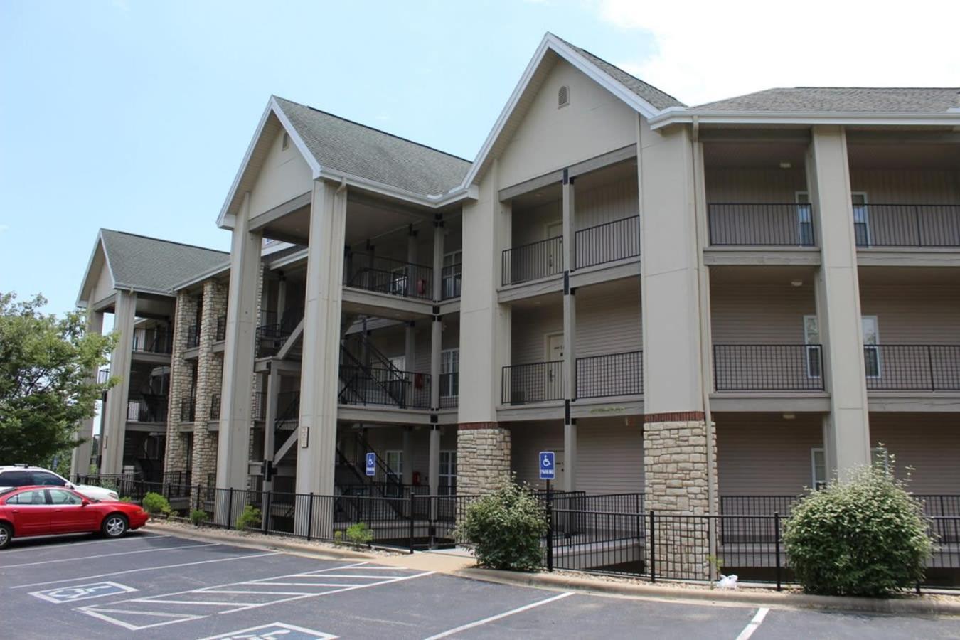 Branson Condo With A Walkout And Elevator Access At Thousand Hills And Next To 76 Exterior photo